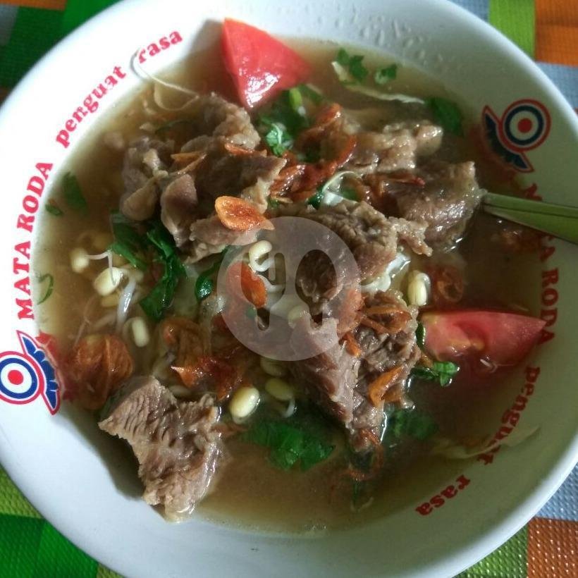 Sop Ayam menu Warung Makan Sari Andhini