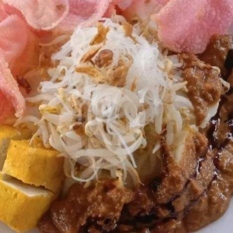 Kupat Tahu Spesial Khas Om Deden menu Ketoprak Om Deden, Permata