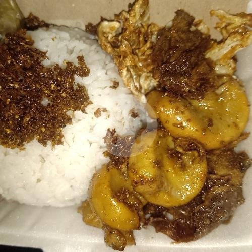 Nasi ISO Sapi Aja menu Kikil Pedas Mbledos, Rumah Pojokan