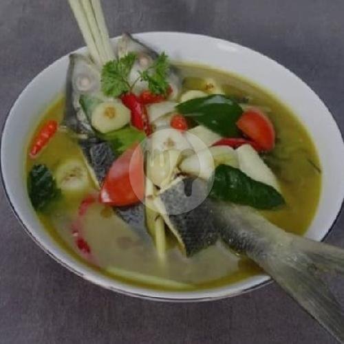 Tomyam Bandeng menu Mbok Luwe, Pakis