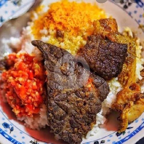 Nasi Bebek Goreng menu Nasi Krawu Ibu Hj. Suliha, Jl. Blauran Nomor 42