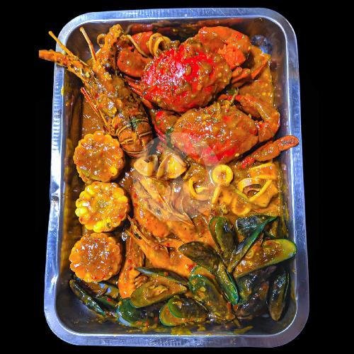 Seafood Combo 2 menu Dapur Uci Ndut, Padang Barat