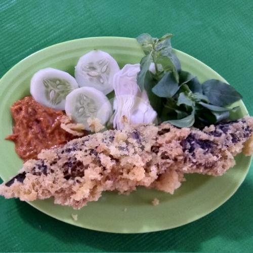 Atiampla menu Pecel Lele 78 Kremes, Kota