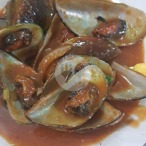 Kerang Ijo Goreng Kering menu Seafood 68 Santa