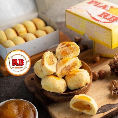 Pia Vanilla isi 10 menu Pia RB, Stasiun Raya