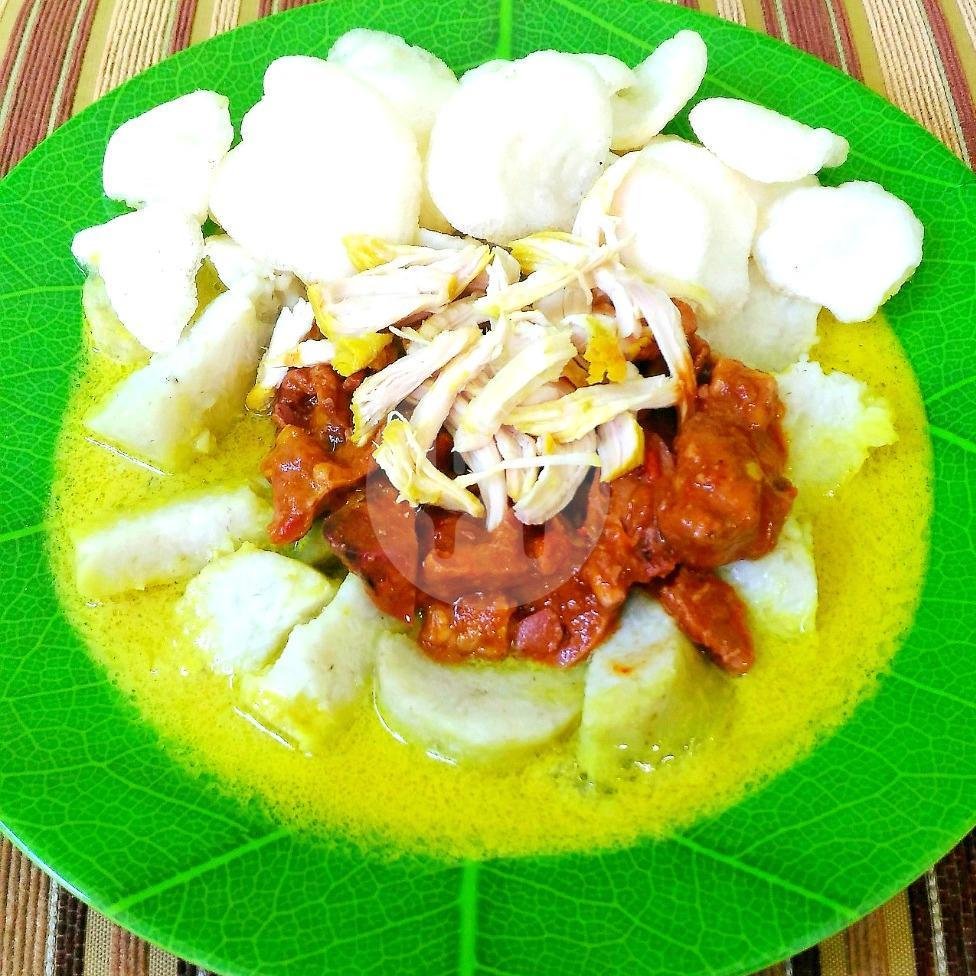 Naskun Original menu Yellow Nasi Kuning & Lontong Opor, Selokan Mataram