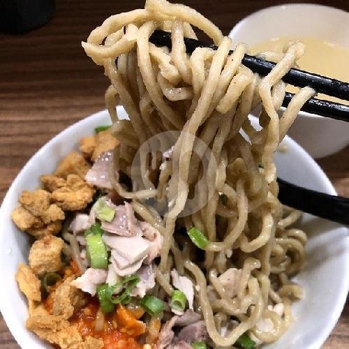 Bakmie Lebar Ayam (polos) menu Kedai Bakmie Ayam Wiyin, Sawah Besar