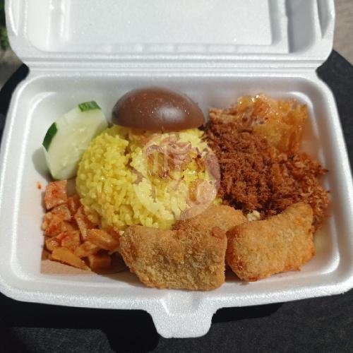 Nasi Kuning Komplit + Paha Ayam Goreng menu Warung Nasi Kuning Afa