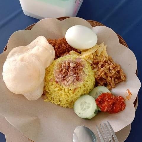 Nasi Kuning + Telur menu Waroeng Bunda Lontong Sayur Sumatera & Nasi Kuning, Giwangan