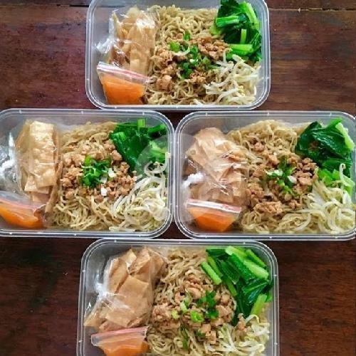 Paket 3 (Yamin) menu Mie Ayam BCA (Bakmi Cahaya Agung), Kembangan