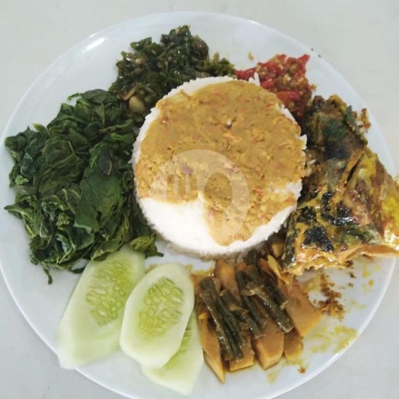 Nasi Cincang Plus Sayur menu Rumah Makan Padang Putra Piliang, Timoho