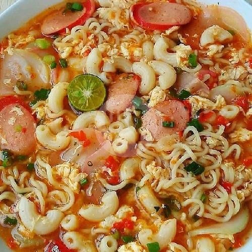 Seblak Zurik Komplit menu Lalapan Belut Cripy Cak Hadi, Gadang