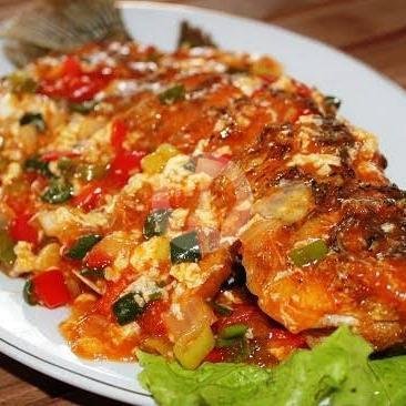 Kepiting Saus Padang menu Sea Food dan Pecel Lele JUREP