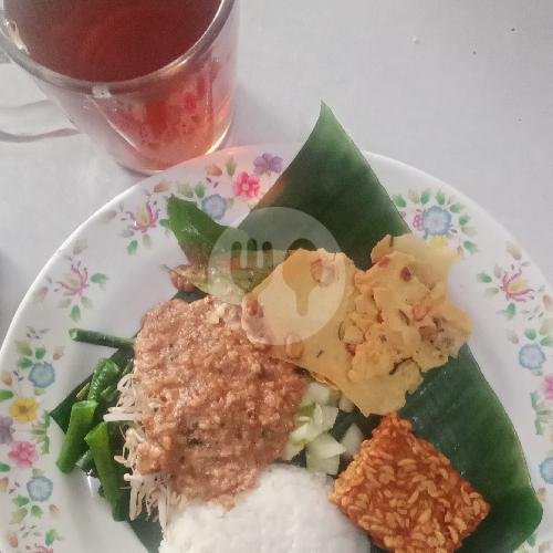 Es Cofee Legend menu Rawon & Pecel Legend 1985, Sukun