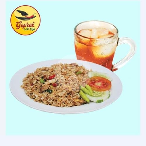 Ayam Geprek Sambal Bawang menu Zest Chicken, Nyamplungan