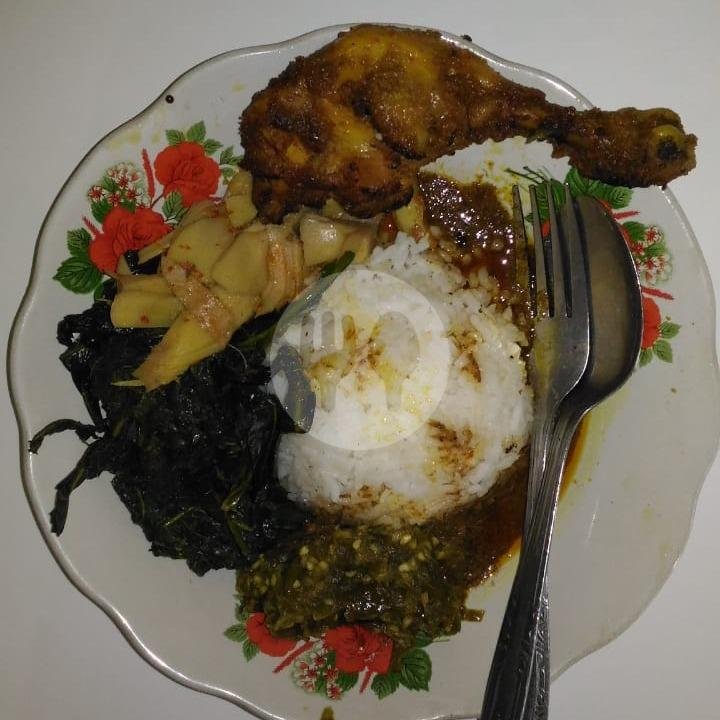 Nasi Ayam Balado Komplit menu Rumah Makan Padang Bungo Tanjung, Palagan
