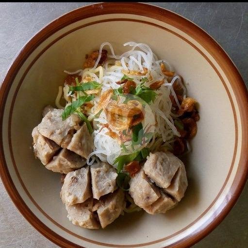Bakso Urat menu Bakso Rudal Patriot, Slamet Riyadi