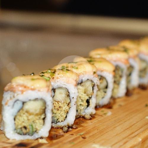 Salmon Chicken Mentai Roll 8 Pcs menu Sushi Pinggiran