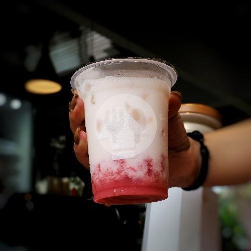 Red velvet menu Capslock Coffee, Sleman