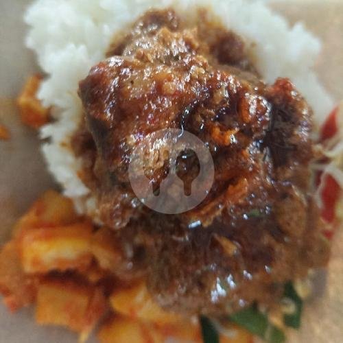 Nasi, Ati Sapi, Kentang Balado.Tumisan, Sambel menu Warung Nasi Bu Darno