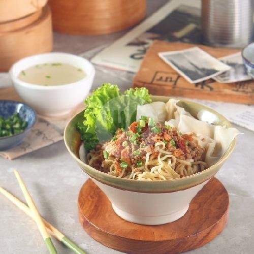 Cui Mie Pangsit Ayam Jamur menu Piring Asia, Wilis