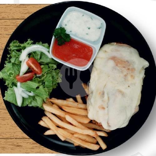 Mie Chili Oil Pangsit Goreng menu Stereos Coffee, Pandega Marta