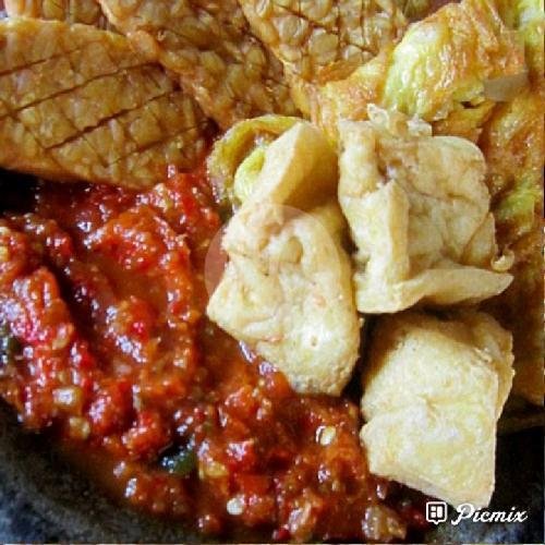 Nasi Ayam Penyet menu Kanaya Food & Kitchen, Rungkut