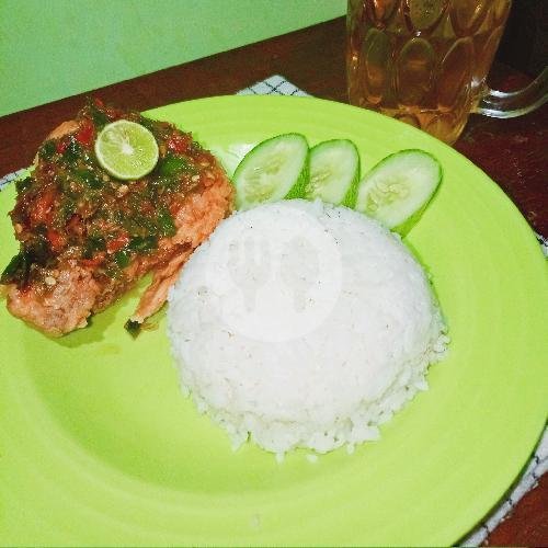 Ayam Geprek Merah menu Ayam Geprek Ijo, Pondok Melati