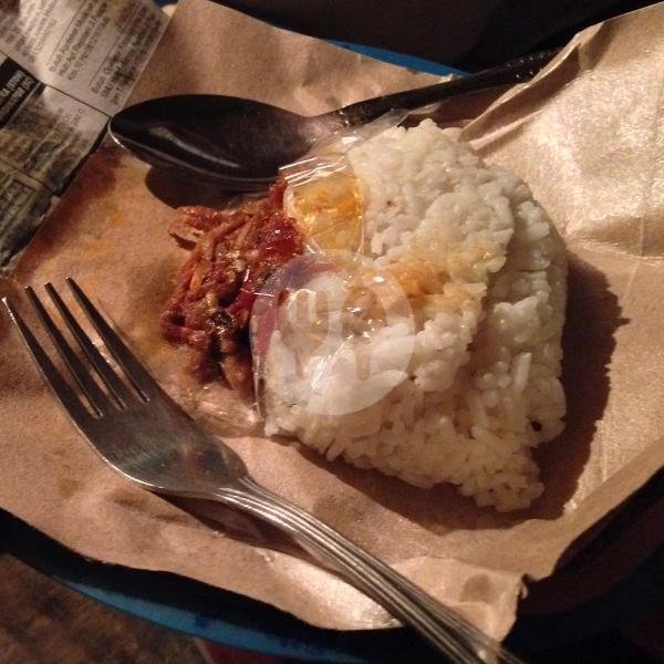 Petualangan Rasa di Angkringan Kang Heru: Kuliner Unik dan Harga Terjangkau di Yogyakarta