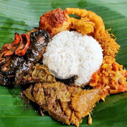 Nasi Cumi Hitam Madura menu Dapur Bu Dewi Wiyung, Wiyung Brantas Permai