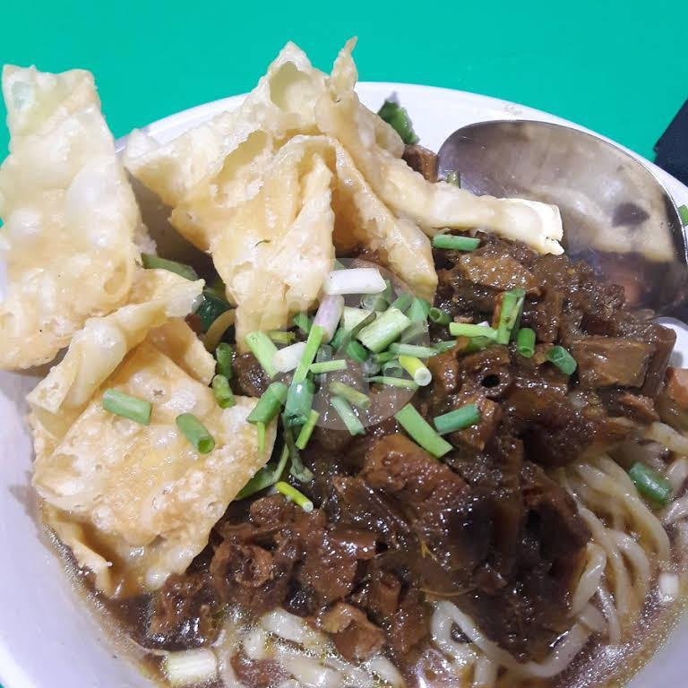 Mie Ayam menu Bakso Cak Nur, Mulyosari