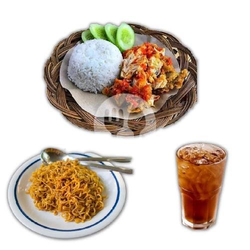 Wareg 1 (1  Nasi Indomie Ayam Es Teh Manis ) menu Geprek Bos, Kopo