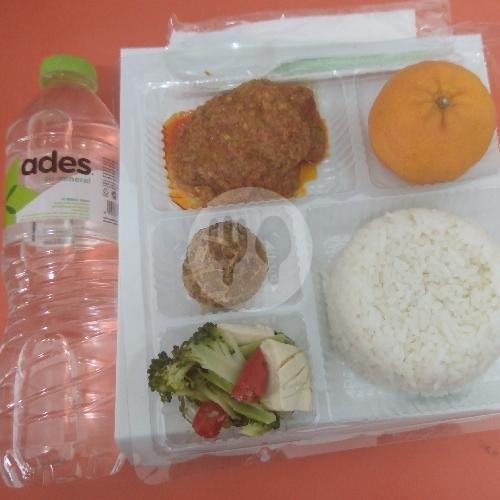Nasi Box Super 2 menu Warung Tegal Aero ibu Lina, Ketintang