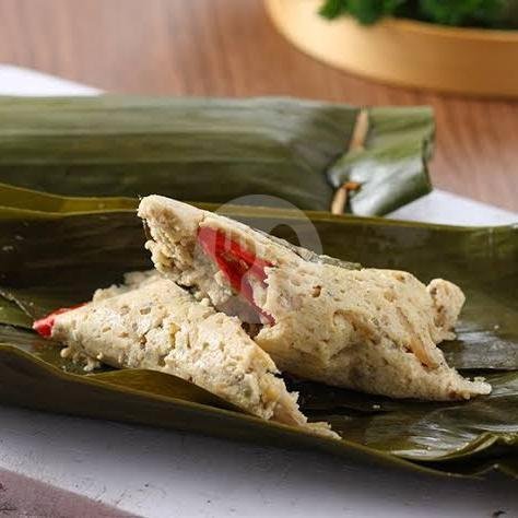 Pepes Usus Ayam menu Khaira Ayam Goreng, Sukabumi