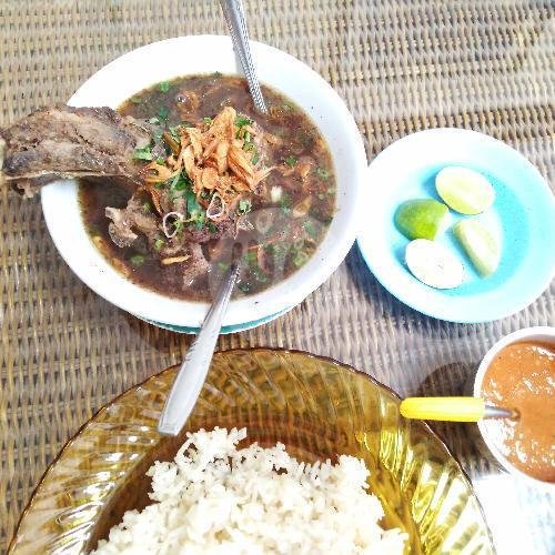 Burasa menu Coto Makassar Persib, Ahmad Yani