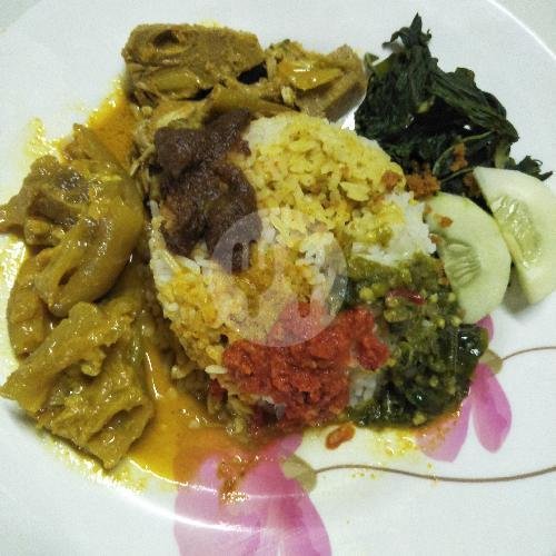 Nasi Ayam Goreng menu Masakan Padang Malin Intan, Embong Blimbing