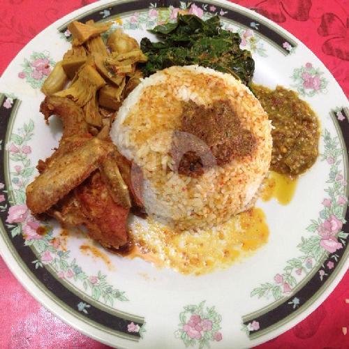 Review Masakan Padang Ampera Mewah di Sumbersari: Cita Rasa Otentik dengan Harga Terjangkau