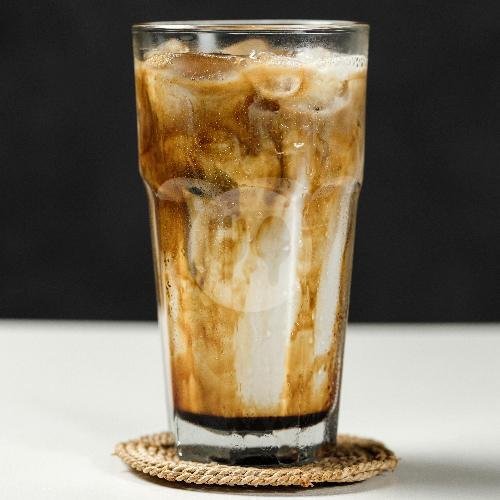 Charcoal Cafe Latte menu Bakso Pengampon Kopitiam