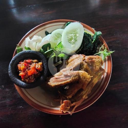 Ingkung Ayam Goreng menu Bebek Dan Ayam Goreng Sari Asli Utara Jalan