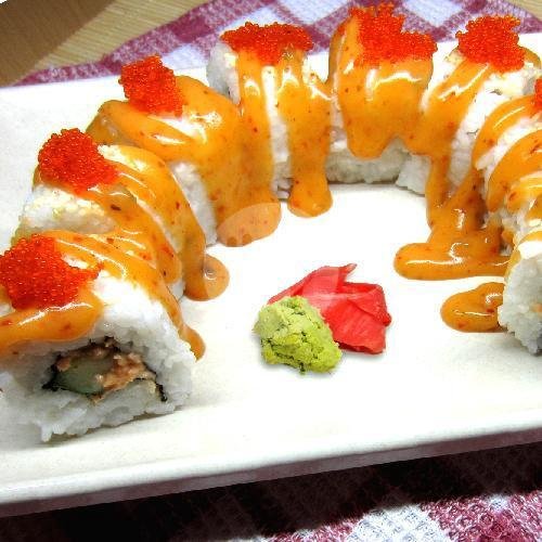 Salmon Cheesy Roll menu Utori Sushi, Sarimanah