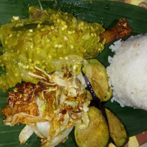 Nasi+kepala Ayam Bakar menu Penyetan Enca
