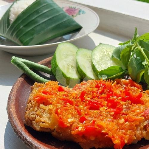 Review Menarik Waroeng Enom: Surga Kuliner di Comal Pekalongan