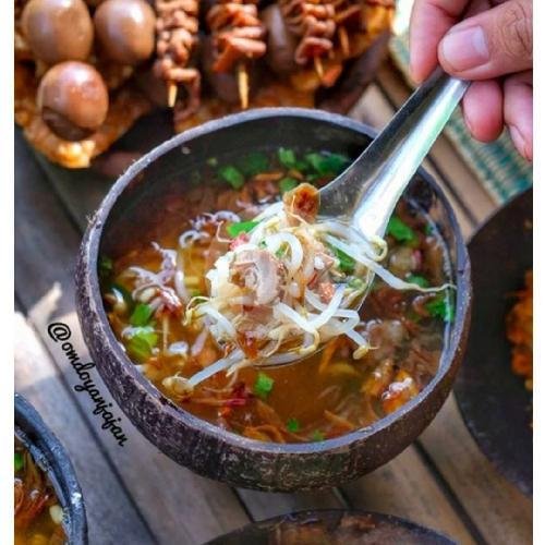 Soto Bathok Kweni: Surga Kuliner yang Tak Boleh Dilewatkan di Demangan