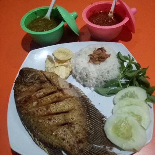 Nasi Uduk + Lele menu Nasi Uduk Rohmat, Gunungsari