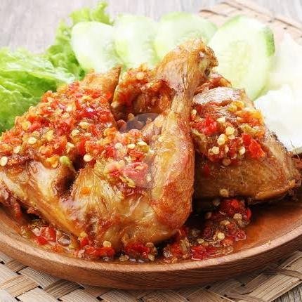 Nasi Ayam Geprek 1/4 Ekor Sambal Lalapan Es Teh menu Ayam Goreng Superatlanta Krapyak Semarang, Purwoyoso