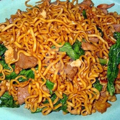 Kwetiaw Goreng Sosis menu Nasi Goreng Mas Saprol, Surakarta