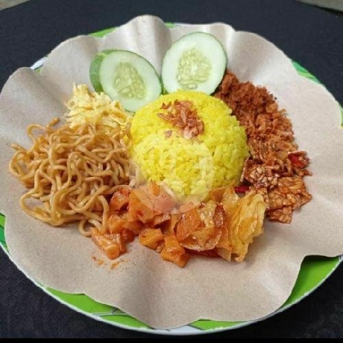 Review Warung Nasi Kuning Afa: Nostalgia dan Kelezatan di Tengah Kota Solo