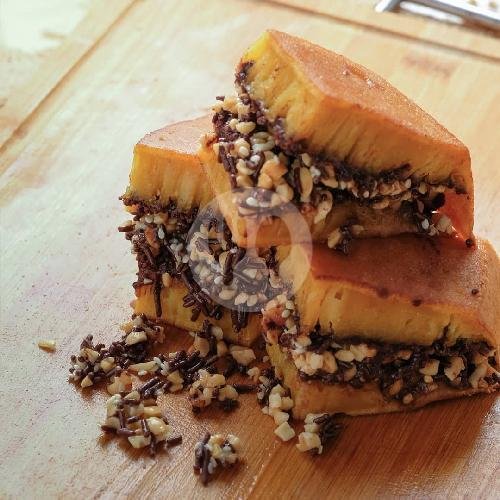 Nutella menu Martabak Tewins Bandung