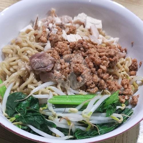 Bakmi / Bihun / Kwetiau Suikiauw menu Bakmi Shanghie, Gajah Mada