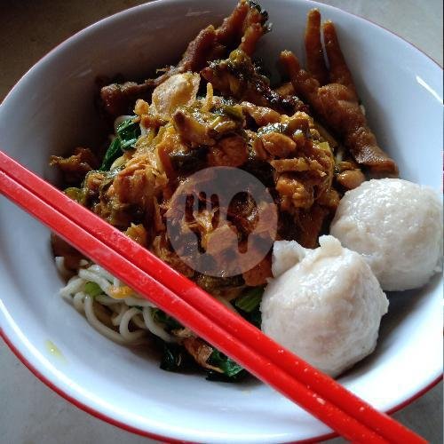 Es Kelapa Alpukat menu Batagor Gozali, Batujajar